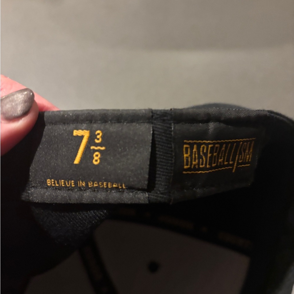 BaseBallism Black drooling  Dog Embroidered Cap fitted 7 3/8 never worn - Picture 10 of 10